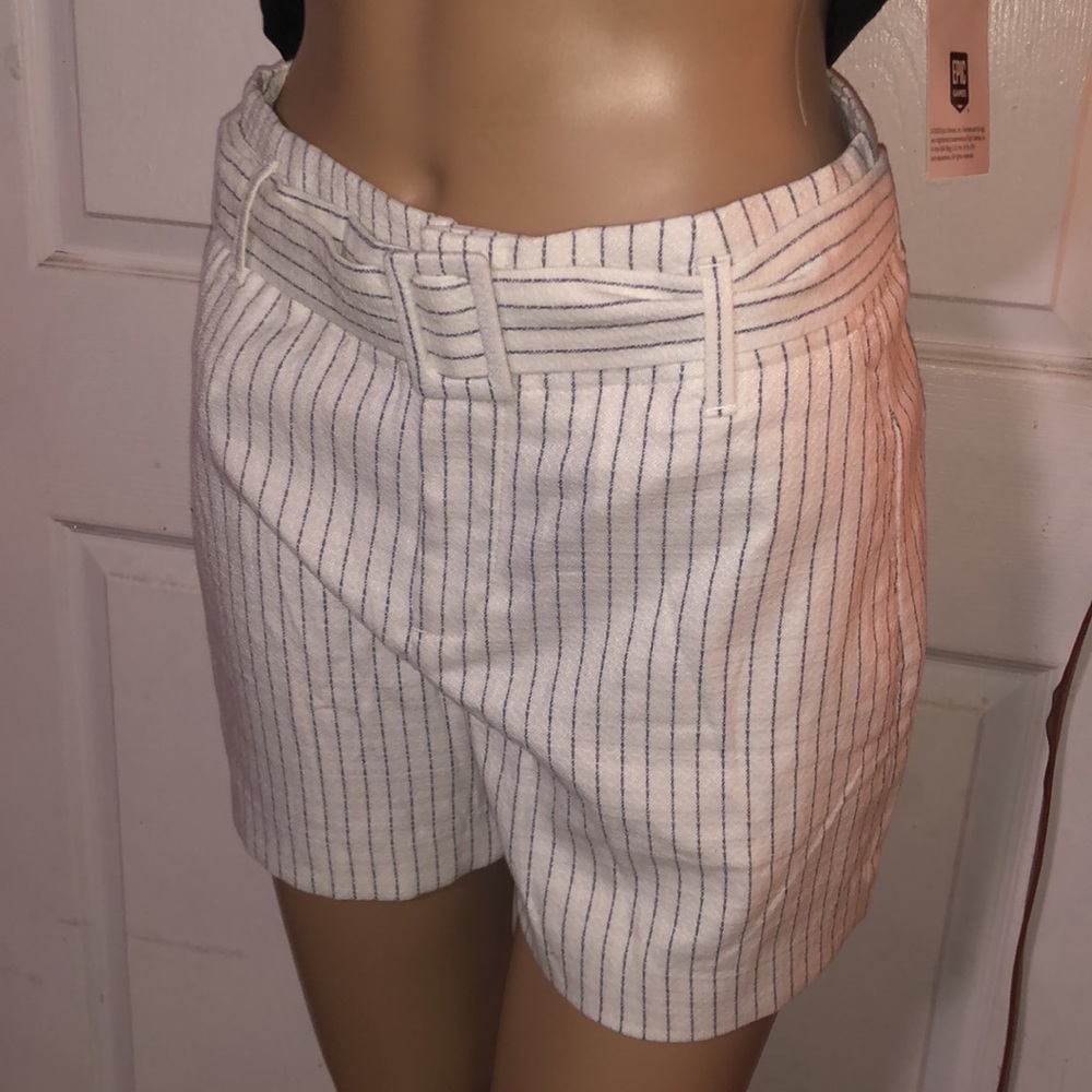 BANANA REPUBLIC SHORT - Picture 3 of 16